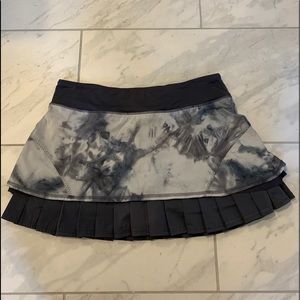 NWOT Lululemon Run Resolution Skirt Size 8
